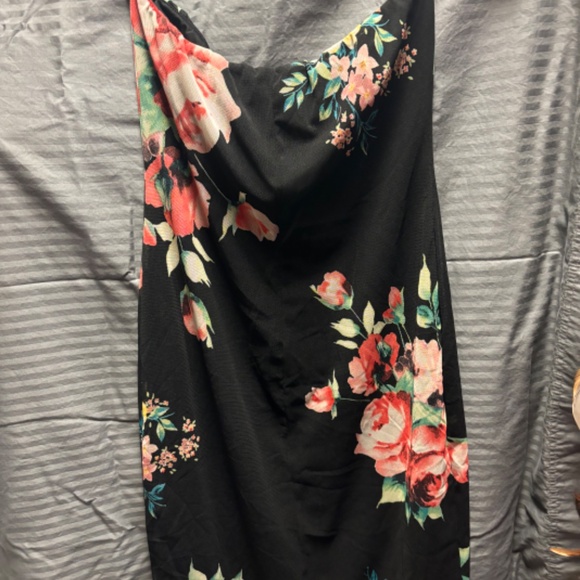 Dress - Picture 5 of 5